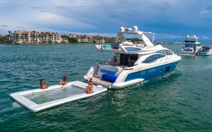 62' Azimut