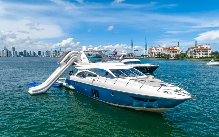 62' Azimut