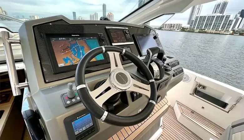 42-azimut8
